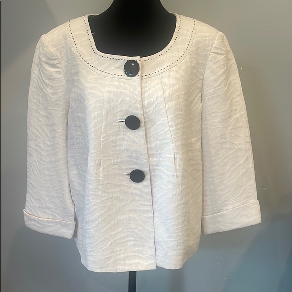 Elegant White Women's Jacket size 12 - Picture 1 of 3